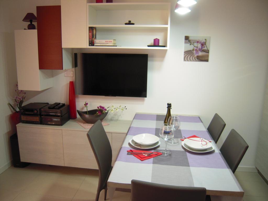 Orchidea Apartment Badesi Zewnętrze zdjęcie