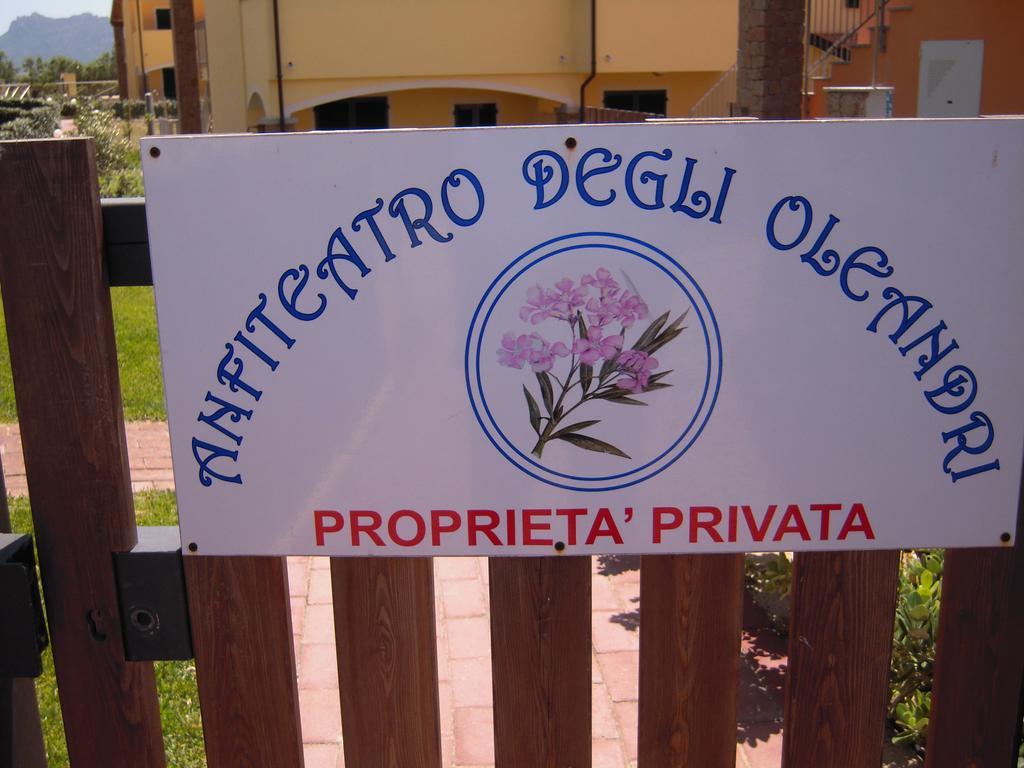 Orchidea Apartment Badesi Zewnętrze zdjęcie